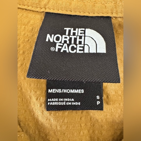 Men’s The North Face Baytrail Patterned Cotton Pocket Flag Logo Button Up Shirt - Picture 6 of 9